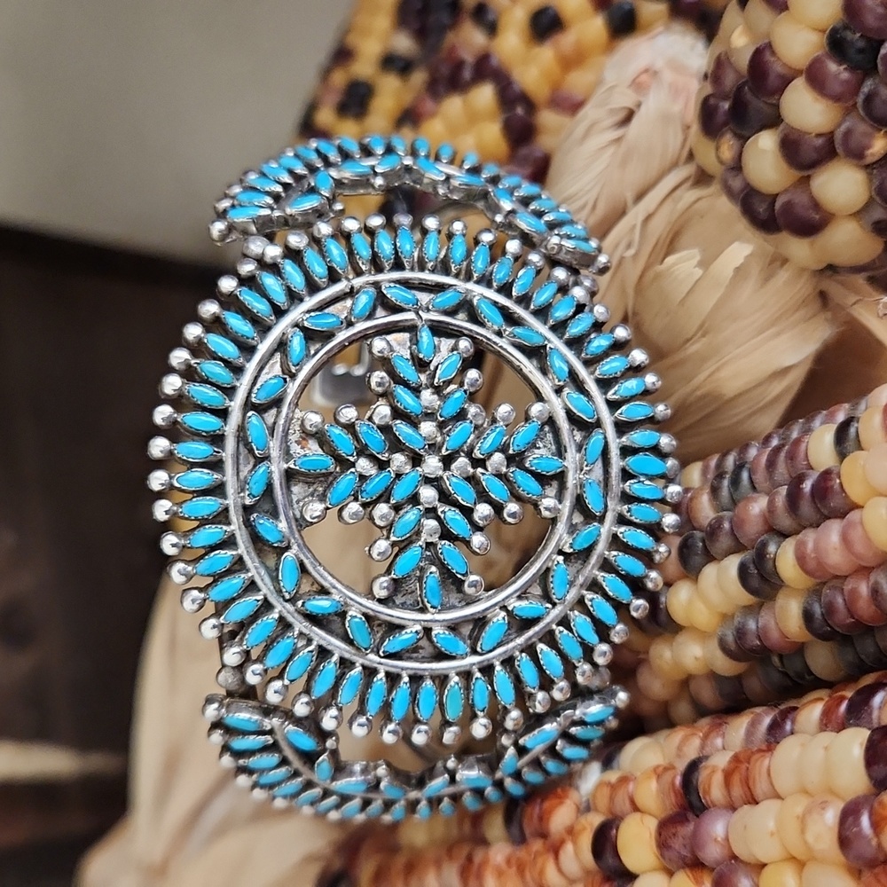 Amazing Vintage Native American Zuni Petit Point Turquoise Inlay Bracelet 💙